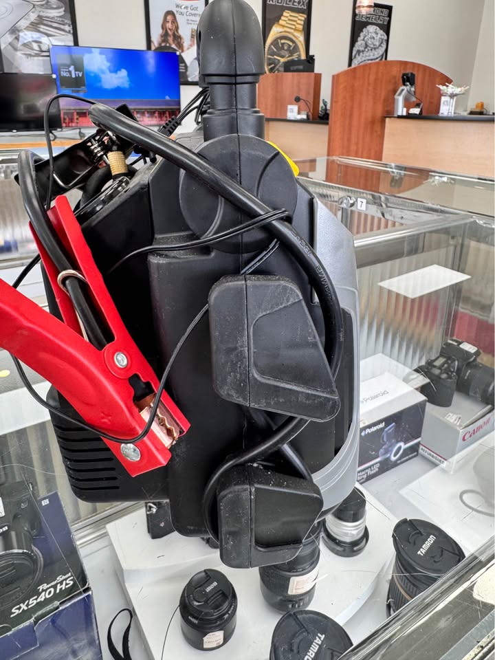 Stanley Fatmax portable power station, photo 4