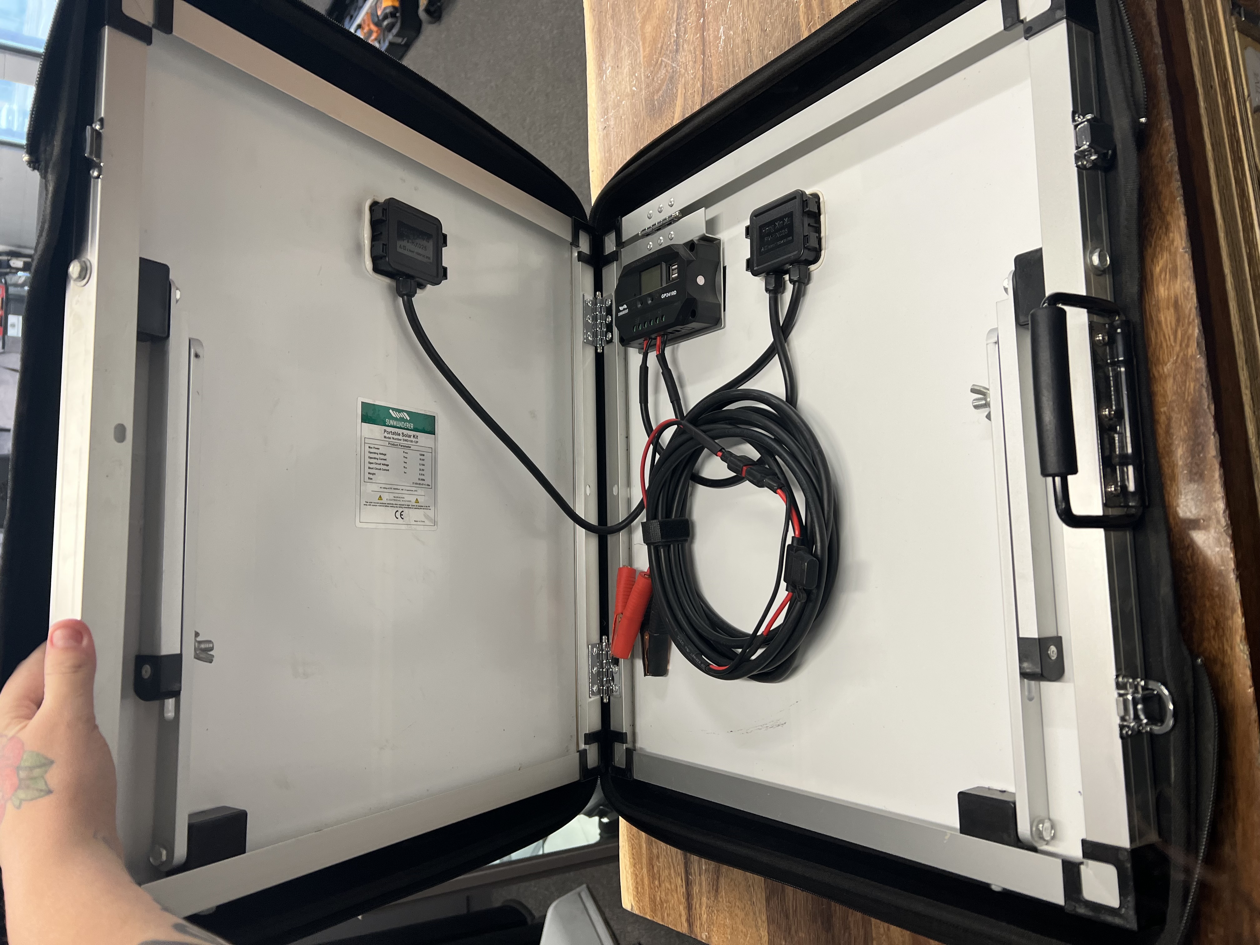 SUNWANDERER PORTABLE SOLAR KIT SWD100-12P, photo 2