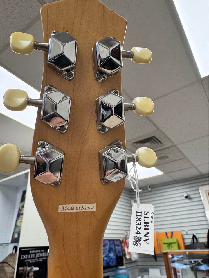 Danelectro U1 electric guitar, photo 4