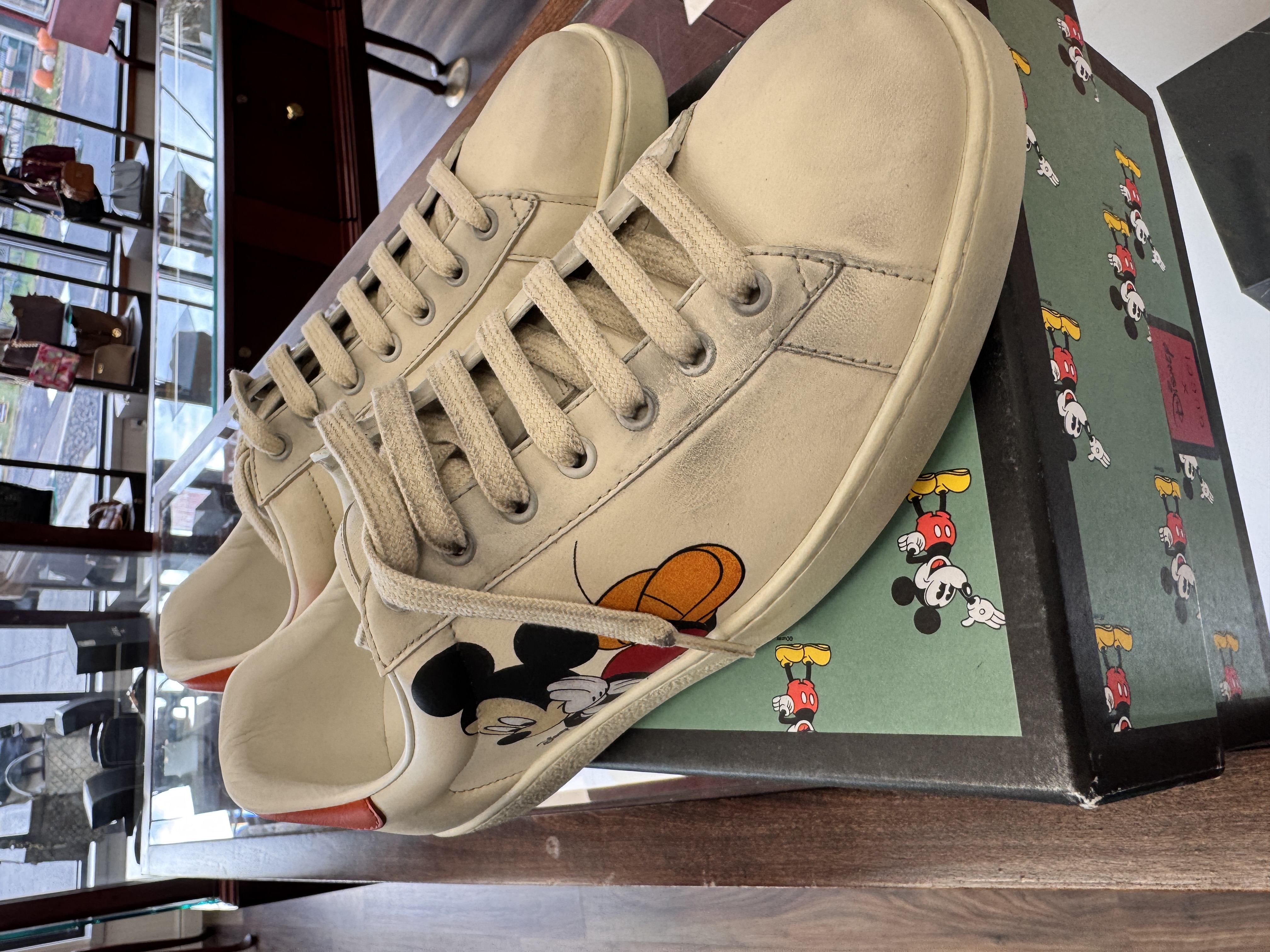Gucci disney Sneakers Mens' sz 8, photo 3