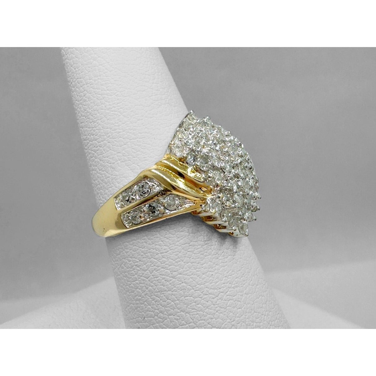 Gold Ring - 10K - DIAMOND CLUSTER RING - size 7.5 - Idaho Pawn & Gold