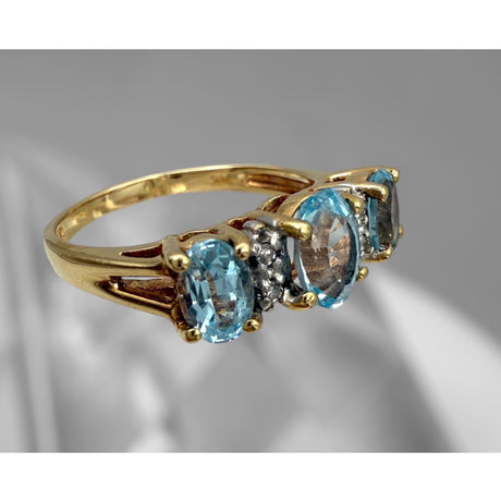 Gold Ring - 14k - Aquamarine stone - Size 7.5 - 3.64G - Idaho Pawn & Gold