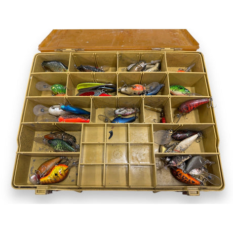 VARIETY OF FISHING BAITS IN DIFFERENT MODELS, IN GOOD CONDITION. - Idaho Pawn & Gold