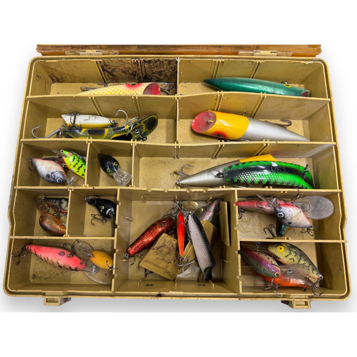 VARIETY OF FISHING BAITS IN DIFFERENT MODELS, IN GOOD CONDITION. - Idaho Pawn & Gold